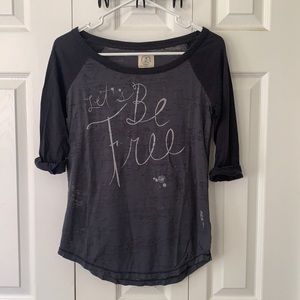 American Eagle Vintage 1/4 sleeve. Like new. Sz S